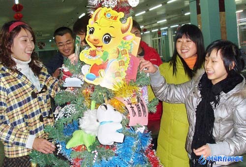 ������������ף��